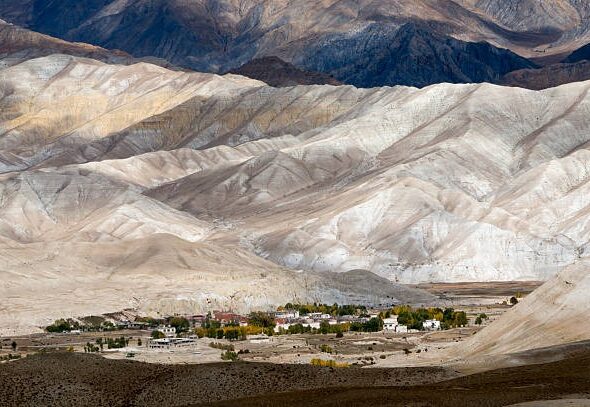 Exploring the High Desert by Jeep: A Comfortable Way to Reach Lo Manthang